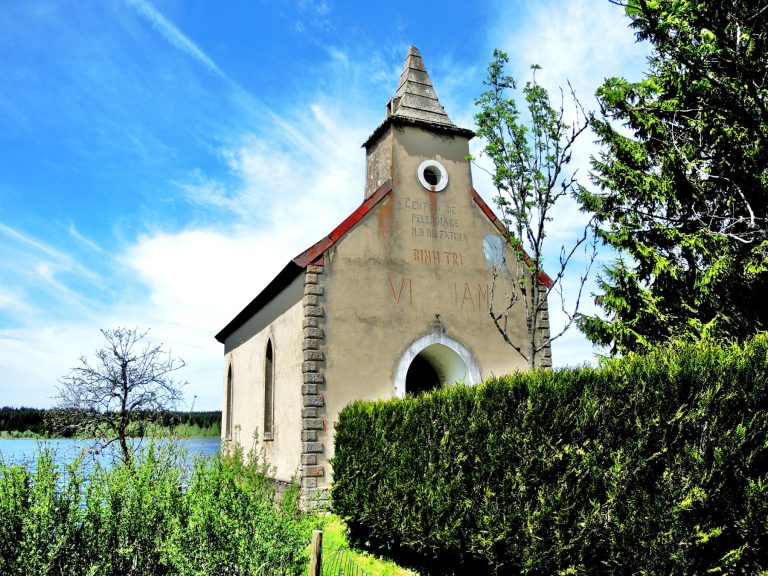 Chapelle de l'Étang - Commons
