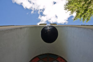 Chapelle de l'étang, oeuvre de Bob Gramsma - Photo Gabriel Vieille